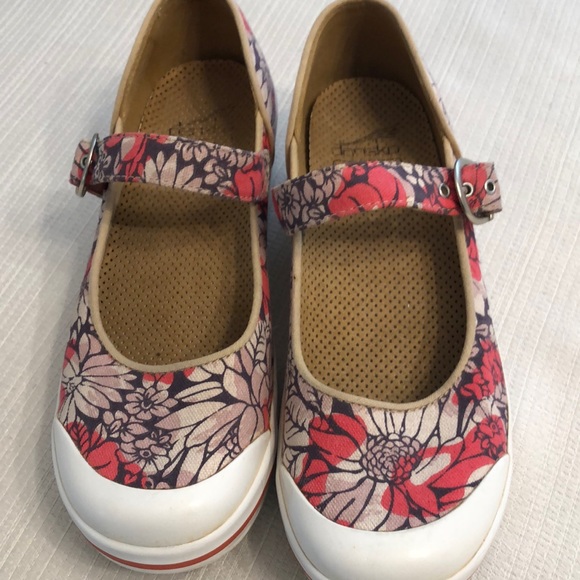 Dansko Shoes - Dansko Valerie Floral canvas Mary Jane clogs